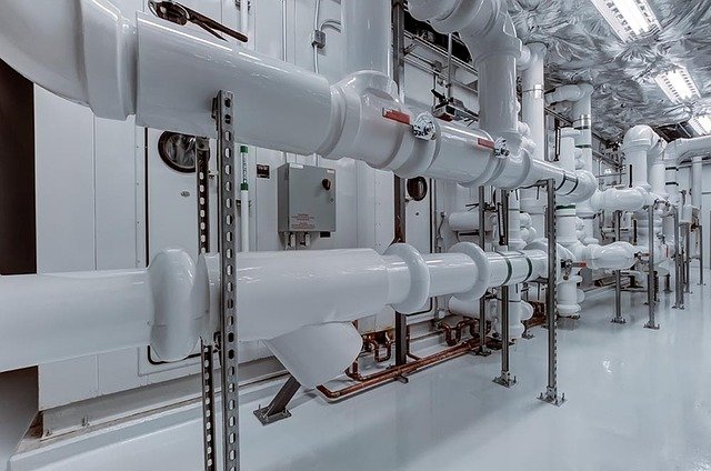 Isolation des parois planes ou cylindriques sur des installations industrielles